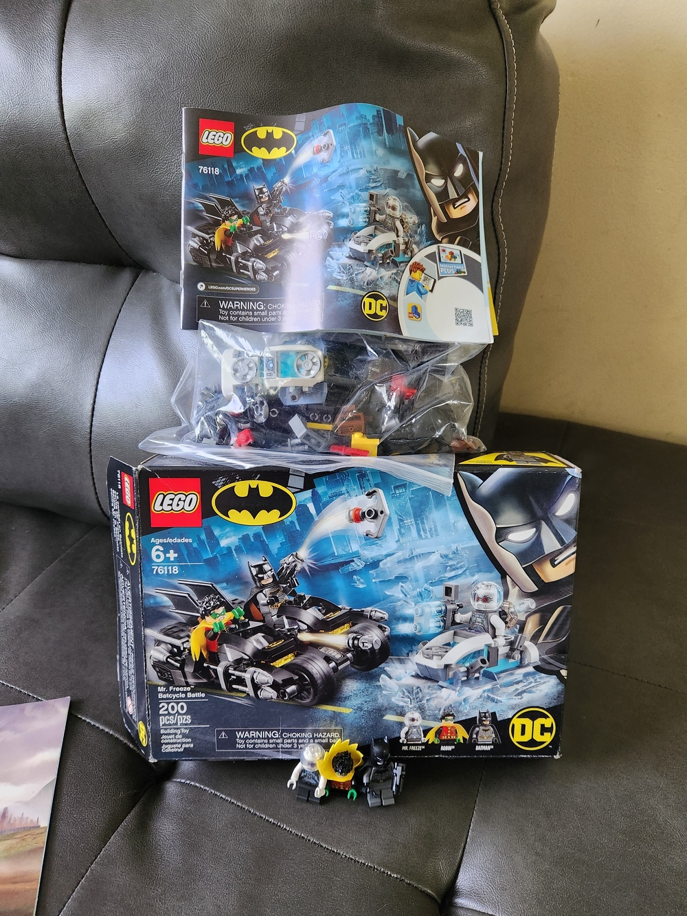 LEGO Batman Arctic Batcycle vs. Mr. Freeze Toy Vehicle - Black Complete